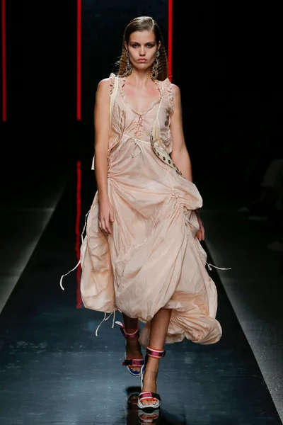 Look 46